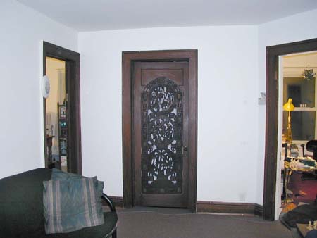 livingRBathDoor